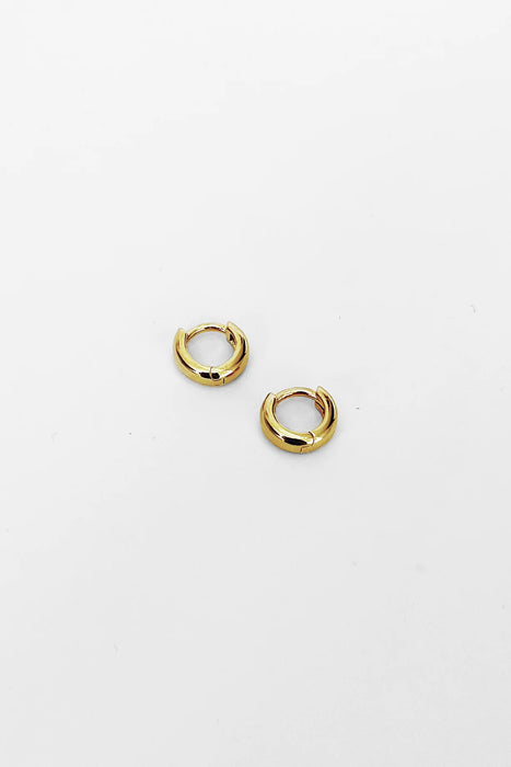 Kara Yoo Baby Norma Huggie Hoops