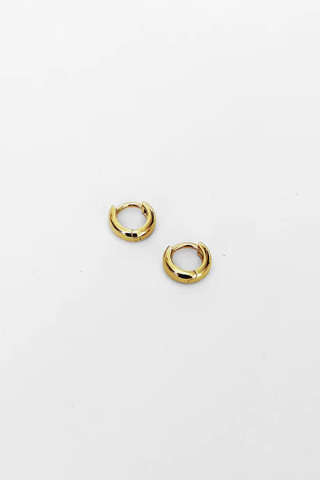 Kara Yoo Norma Huggie Hoops