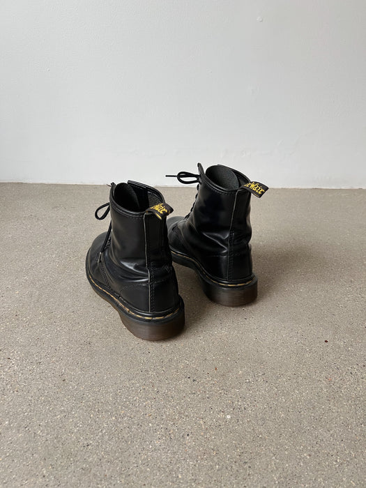 Black Leather Dr Martens Boots | 7/7.5