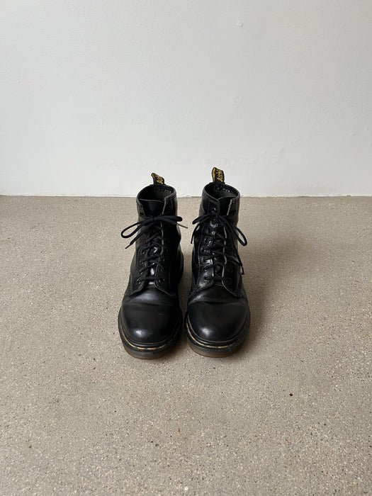 Black Leather Dr Martens Boots | 7/7.5