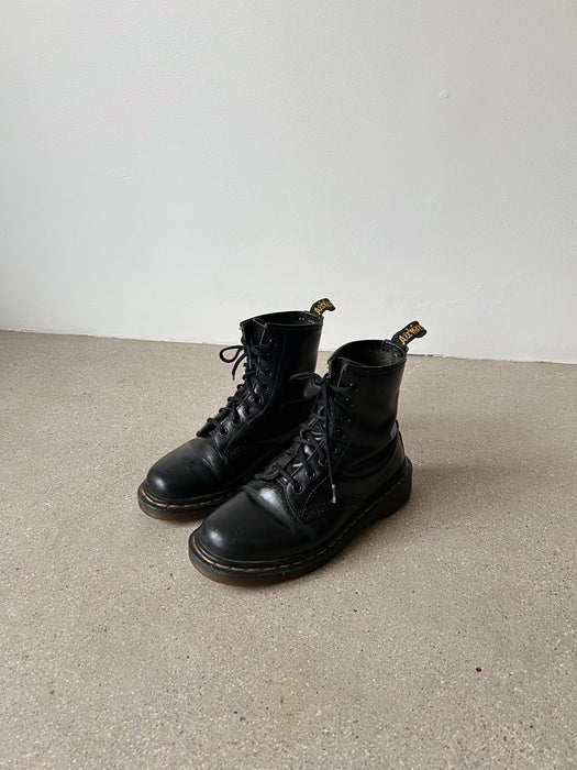 Black Leather Dr Martens Boots | 7/7.5