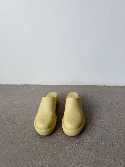 Butter Everlane Clogs | 8.5
