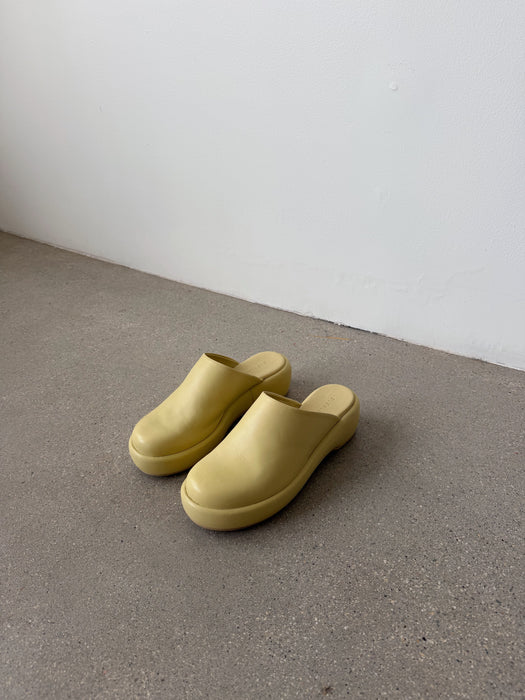 Butter Everlane Clogs | 8.5
