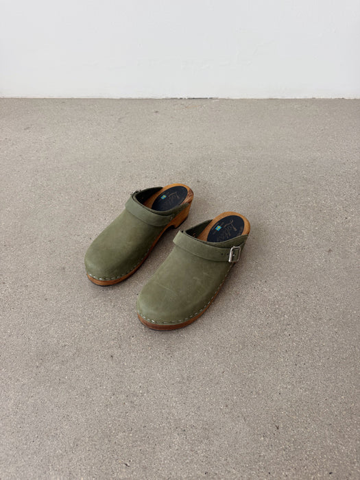 Moss Leather Clogs | 7.5