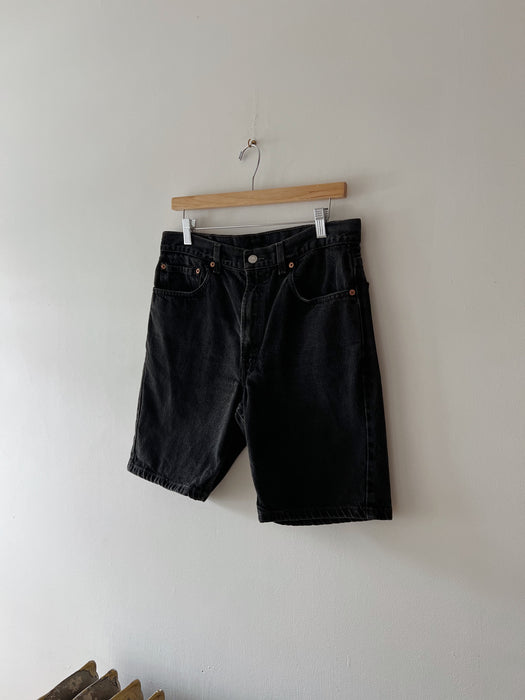 Levis 550 Black Denim Shorts | 32