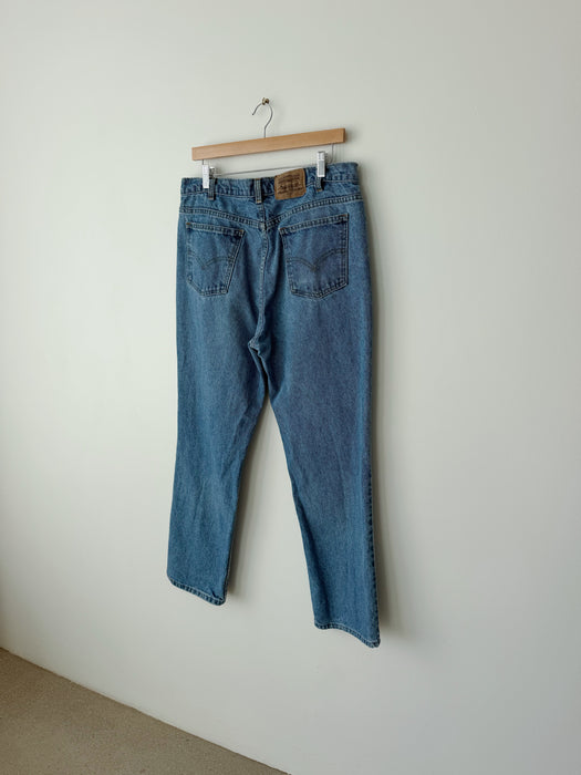 Mid Wash Levi's 619 Denim | 34