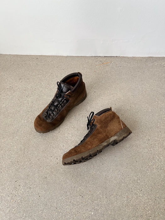 Brown Suede Hiking Boots | 7.5