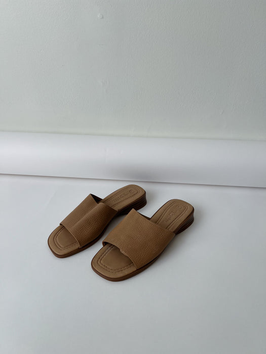 Tan Leather Slides | 8