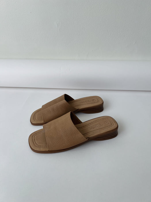 Tan Leather Slides | 8