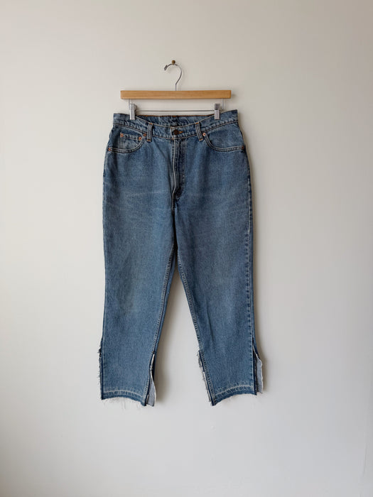 Distressed Levi's 521 Denim | 32