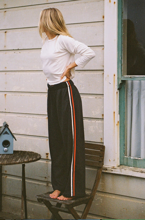LA Relaxed Fleece Track Pant