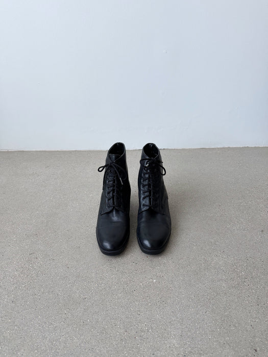 Black Leather Lace Up Boots | 8