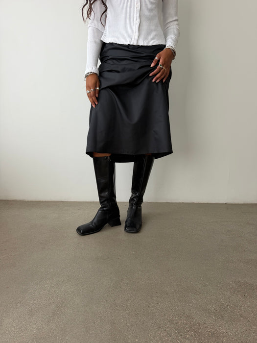 Black Leather Square Toe Boots | 9.5