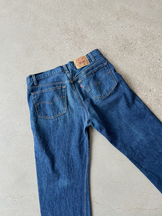 Dark Wash Levi’s 501 Denim | 34