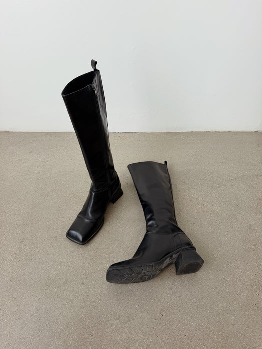 Black Leather Square Toe Boots | 9.5