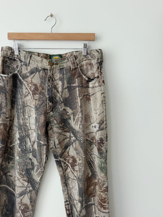 Distressed Real Tree Camo Pants | 34