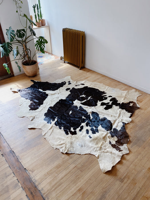 Cream & Speckled Black Cowhide Rug