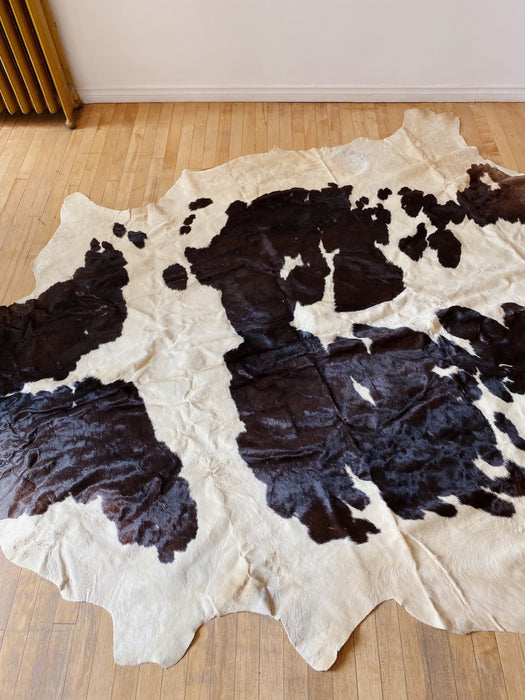 Cream & Speckled Black Cowhide Rug